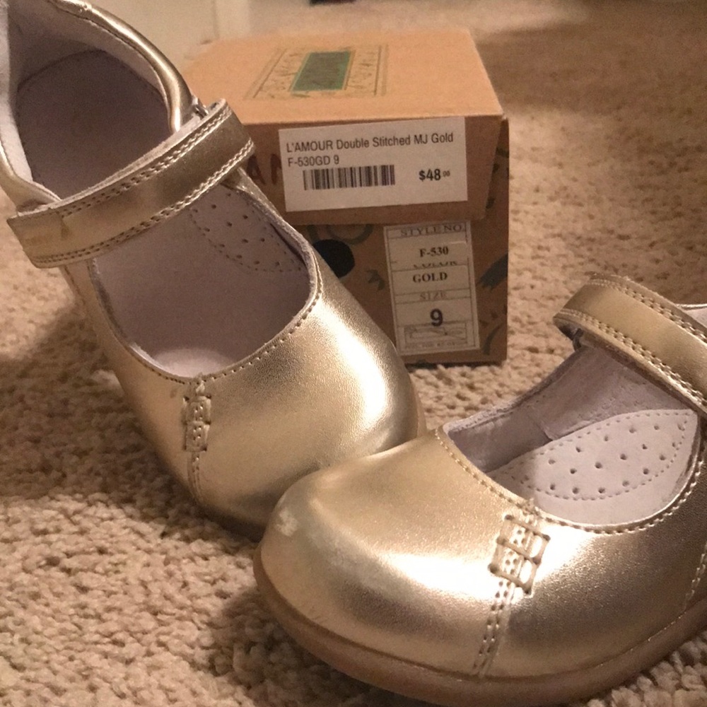 L’amour gold leather Mary Jane